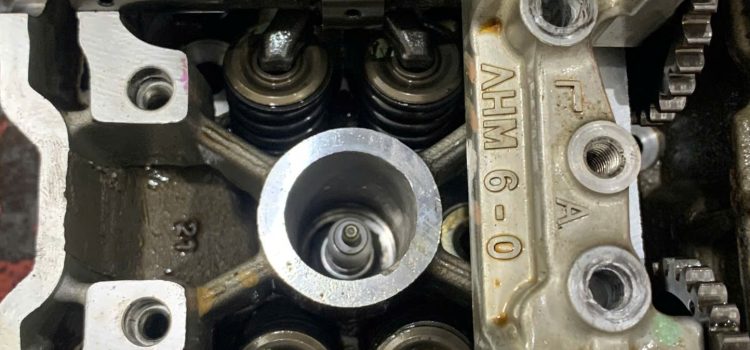 Honda Winner - Engine crashing - noise - timing chain - chain adjustor - Engine rebuil - Distric 7 - District 8 - Ho Chi Minh